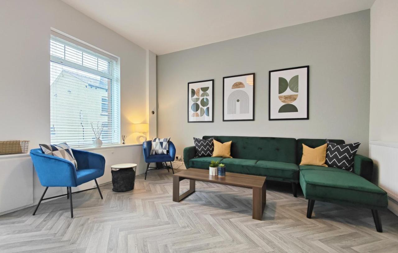 Stott House - Bright Spacious Townhouse 15 Minutes To Central Manchester With Free Parking Villa Dış mekan fotoğraf