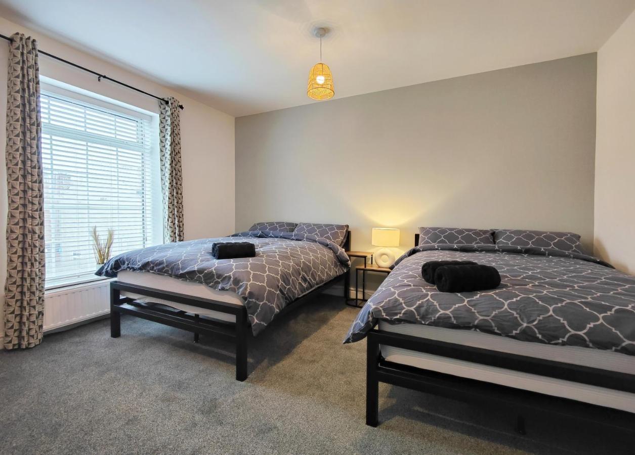 Stott House - Bright Spacious Townhouse 15 Minutes To Central Manchester With Free Parking Villa Dış mekan fotoğraf